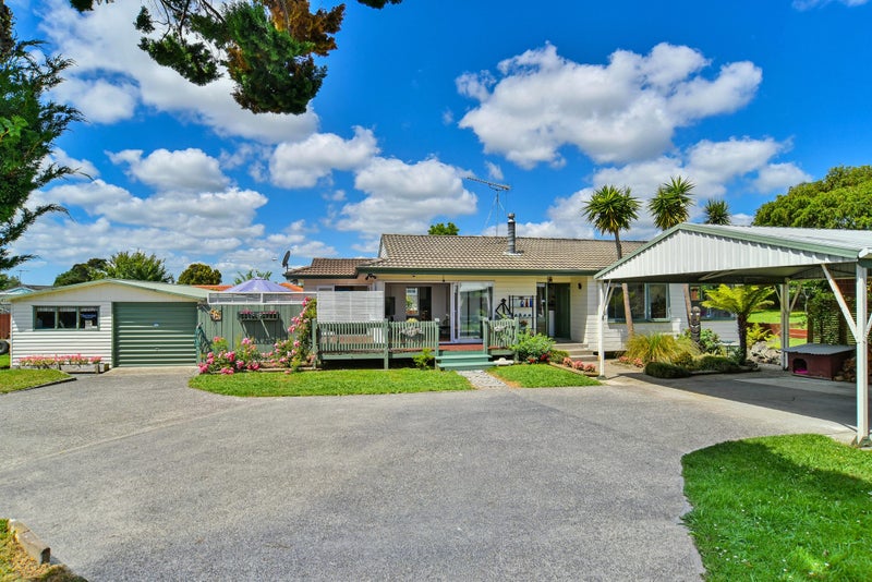 11 Lakeside Drive, Pahurehure, Papakura - Carousel 2
