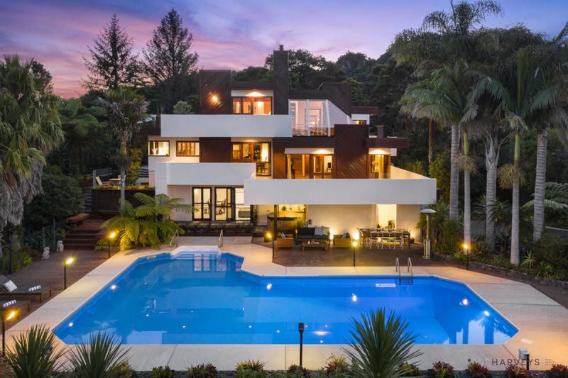 12 Atarua Gardens, Waiatarua, Auckland - Carousel 1