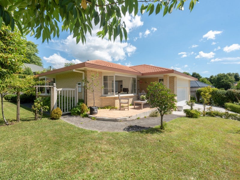 9 Hadleigh Place, Bethlehem, Tauranga - Carousel 1