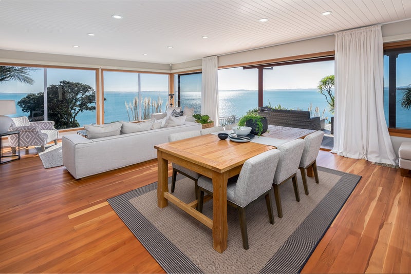 7 Rangitoto View Road, Cockle Bay, Auckland - Carousel 1