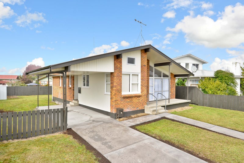 9 Margaret Place, Deanwell, Hamilton - Carousel 2