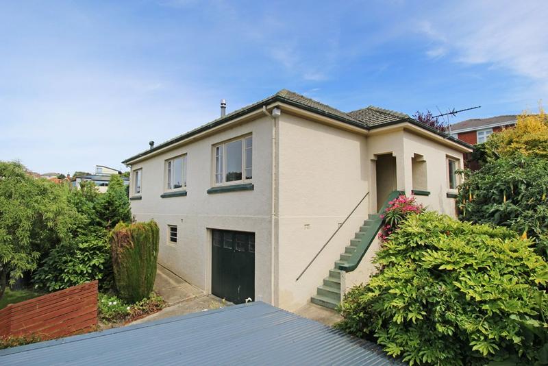 21 Henry Street, Maori Hill, Dunedin - Carousel 1