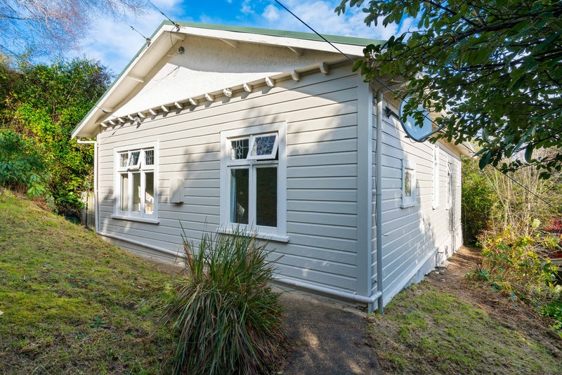 37 Clifford Street, Dalmore, Dunedin - Carousel 1