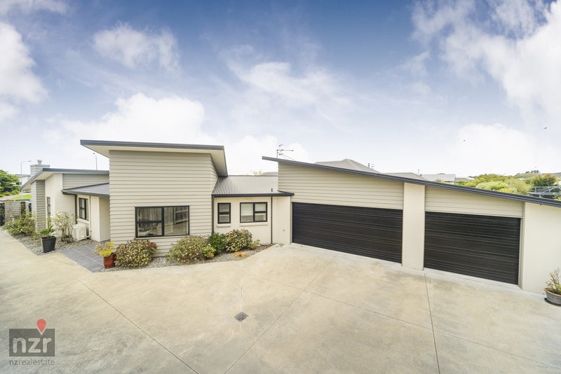 6 Trump Place, Kelvin Grove, Palmerston North - Carousel 2
