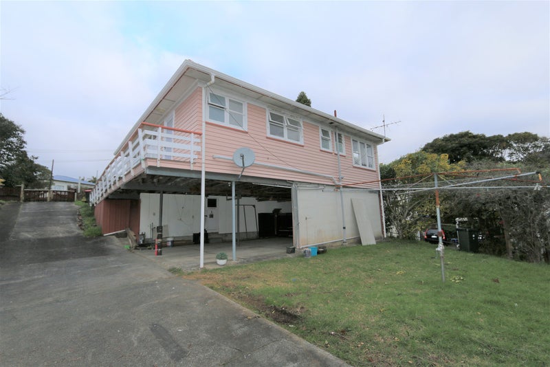 16 Queenstown Road, Hillsborough, Auckland - Carousel 11