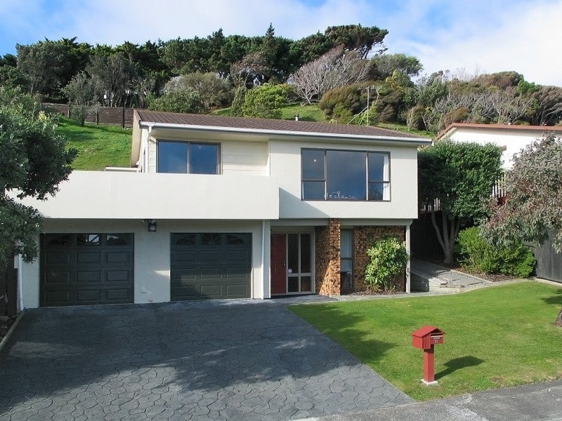 61 Leeward Drive, Whitby, Porirua - Carousel 2