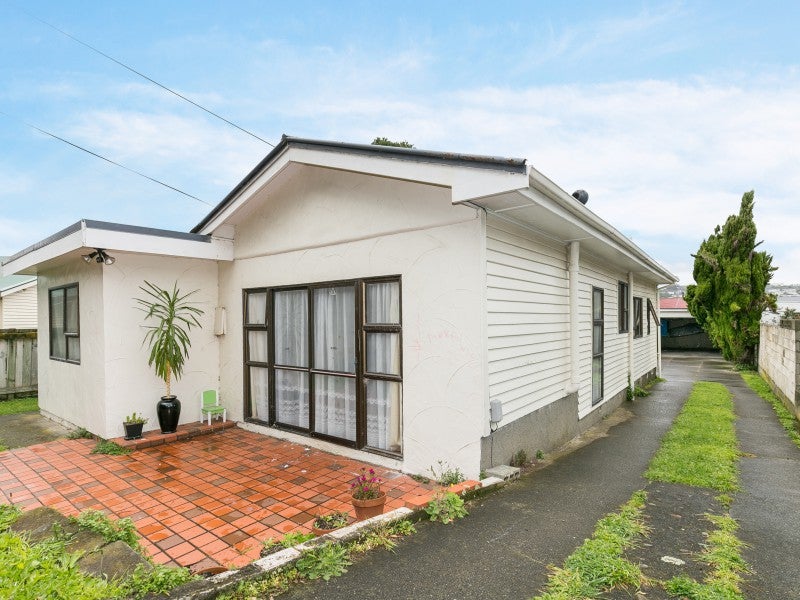 116 Wexford Road, Miramar, Wellington - Carousel 2