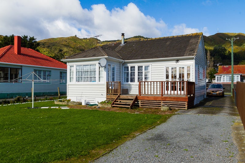 12 Collett Street, Naenae, Lower Hutt - Carousel 1