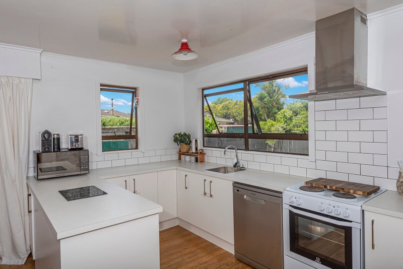 13 Ranfurly Place, Kamo, Whangarei - Carousel 2