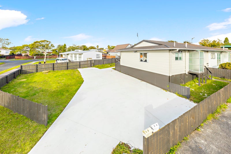 1/4 Slim Place, Clendon Park, Auckland - Carousel 2