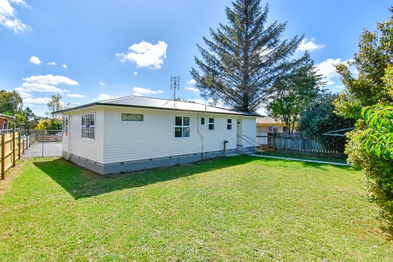 38 Clayton Avenue, Otara, Auckland - Carousel 2