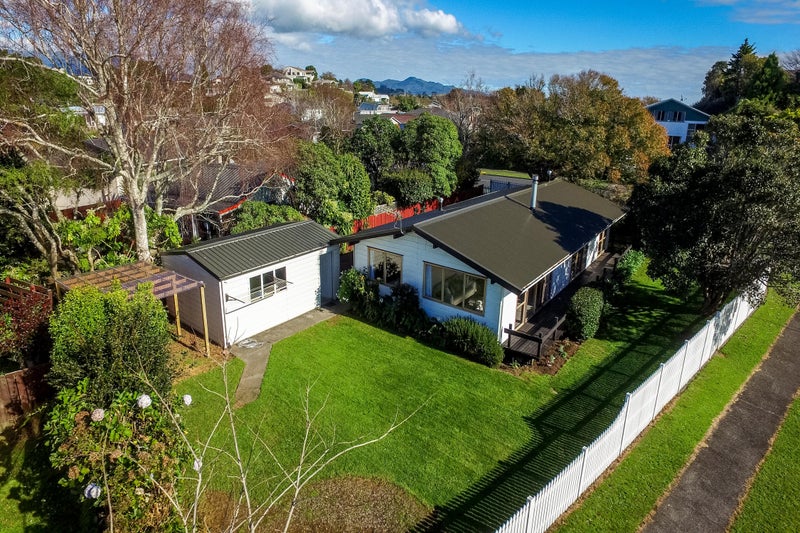 143 Govett Avenue, Frankleigh Park, New Plymouth - Carousel 1