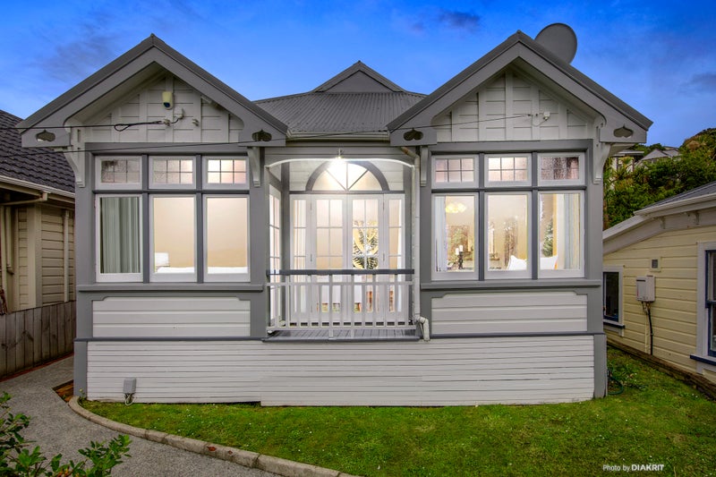 144 Hataitai Road, Hataitai, Wellington - Carousel 16