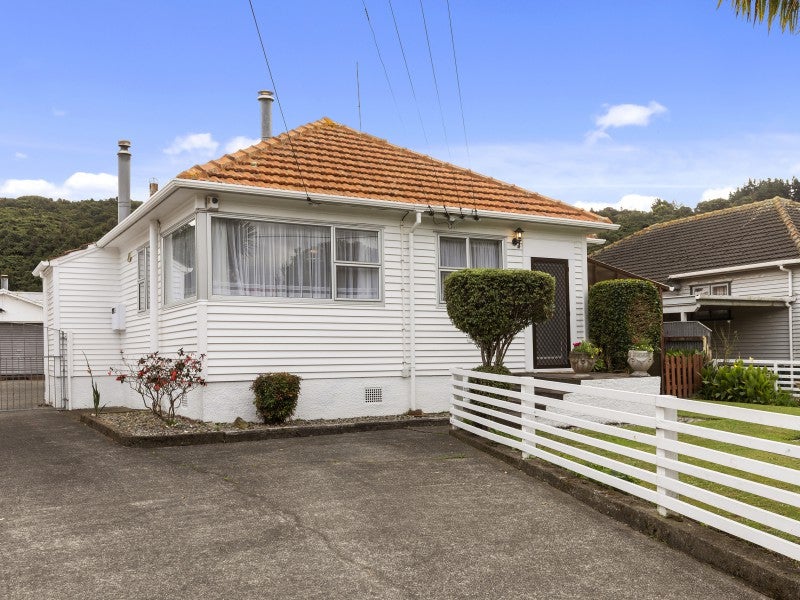 17 Lockwood Crescent, Taita, Lower Hutt - Carousel 1