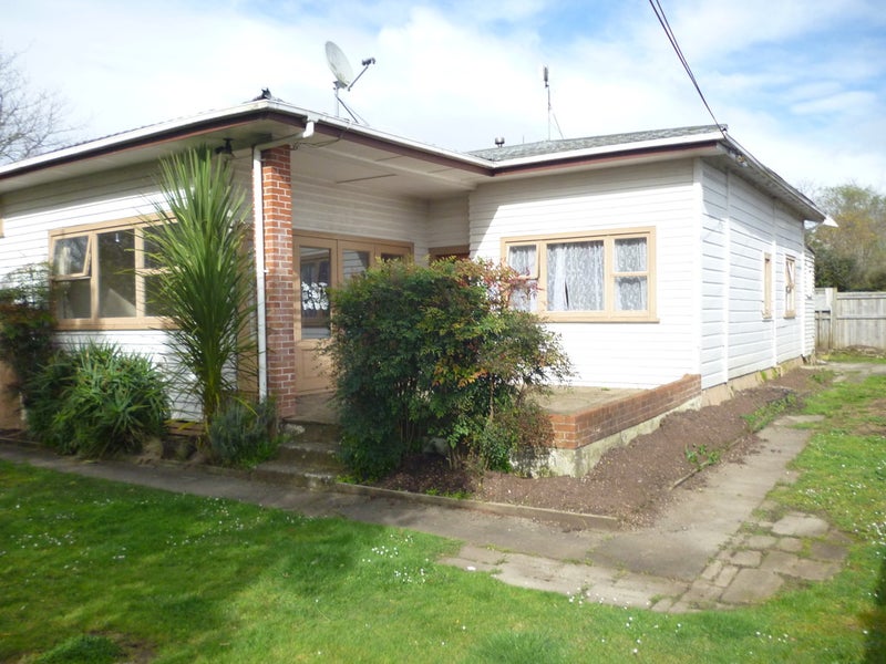 157 Galloway Street, Hamilton East, Hamilton - Carousel 1