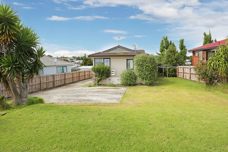 5 Janese Place, Weymouth, Auckland - Carousel 1