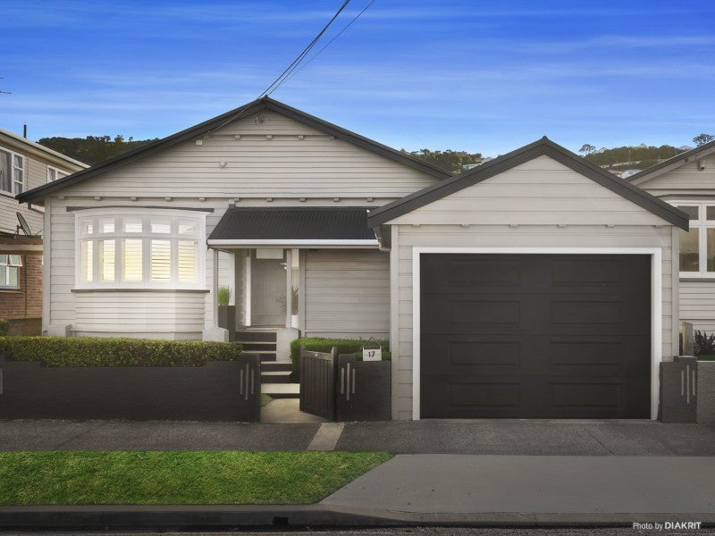 17 Palm Avenue, Lyall Bay, Wellington - Carousel 1