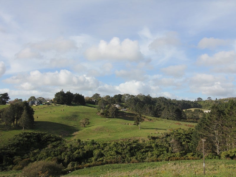 34 Henriette Place, Tōtara Park, Auckland - Carousel 1
