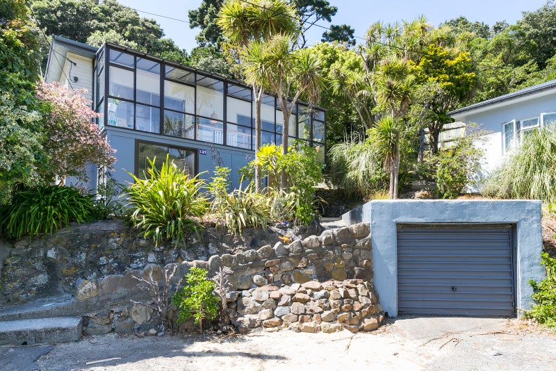137 Houghton Bay Road, Houghton Bay, Wellington - Carousel 1