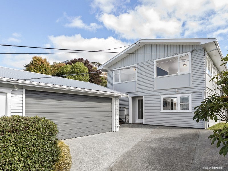 6 Winston Street, Crofton Downs, Wellington - Carousel 1