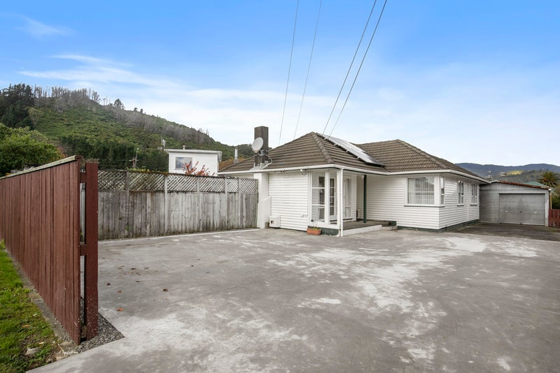 12 Nelson Crescent, Wainuiomata, Lower Hutt - Carousel 17