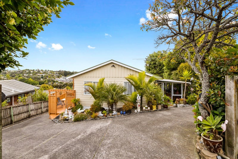 1/5 Valecrest Place, Bayview, Auckland - Carousel 2