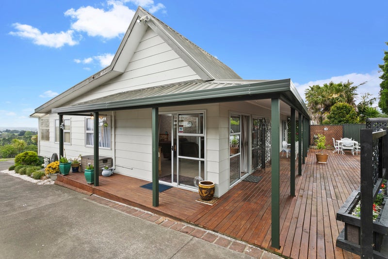87 Sunnyvale Road, Massey, Auckland - Carousel 1