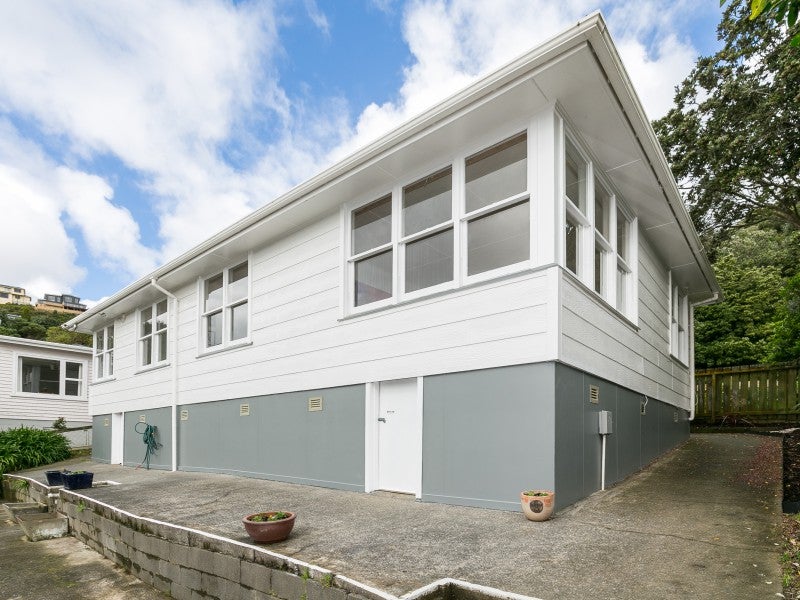 41A Tukanae Street, Strathmore Park, Wellington - Carousel 1