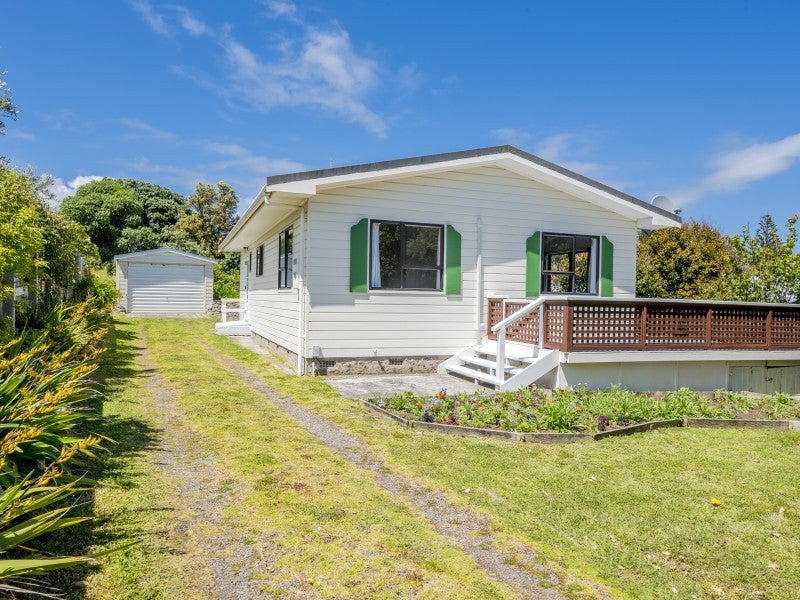 6 Titoki Road, Waikanae Beach, Waikanae - Carousel 2