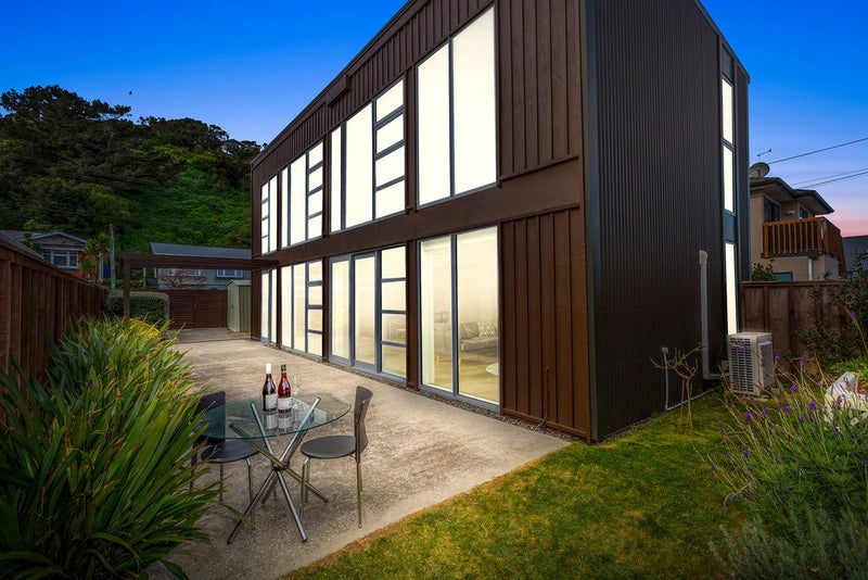 73A Ira Street, Miramar, Wellington - Carousel 1