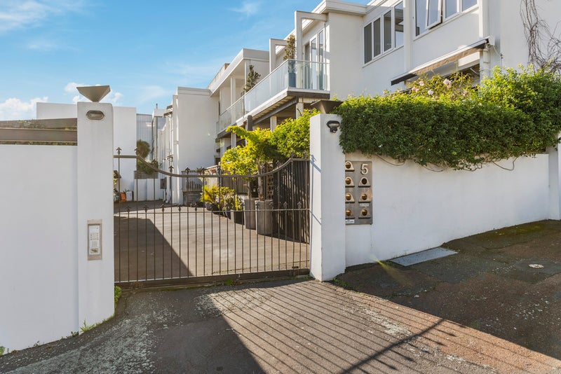 4/5 Pollen Street, Grey Lynn, Auckland - Carousel 1