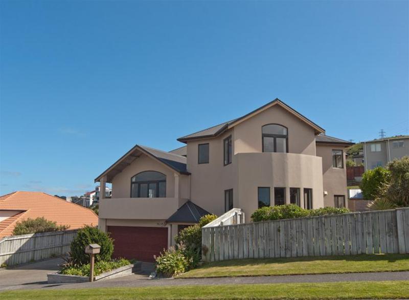 51 Waverton Terrace, Churton Park, Wellington - Carousel 1