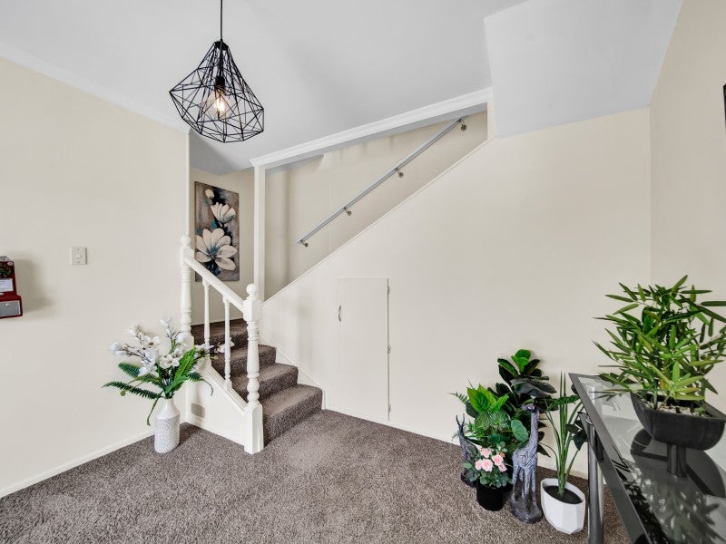 57 Pioneer Road, Moturoa, New Plymouth - Carousel 26