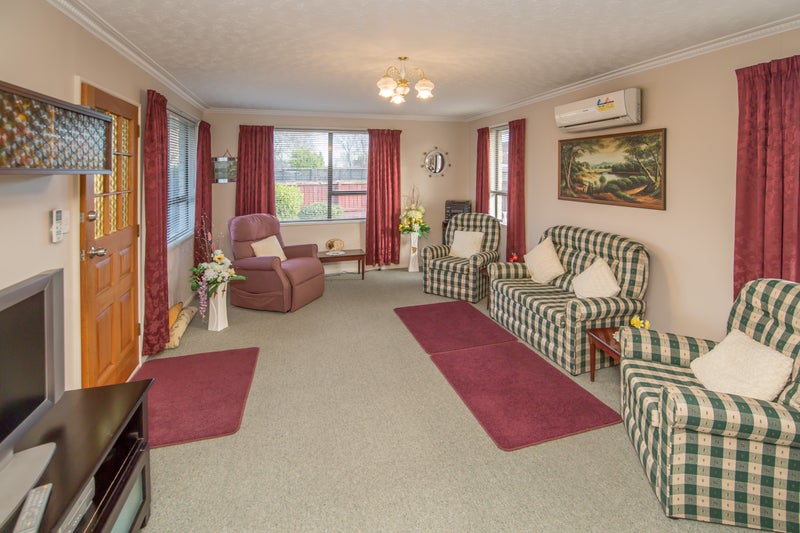 1/8A Salford Avenue, Redwood, Christchurch - Carousel 1