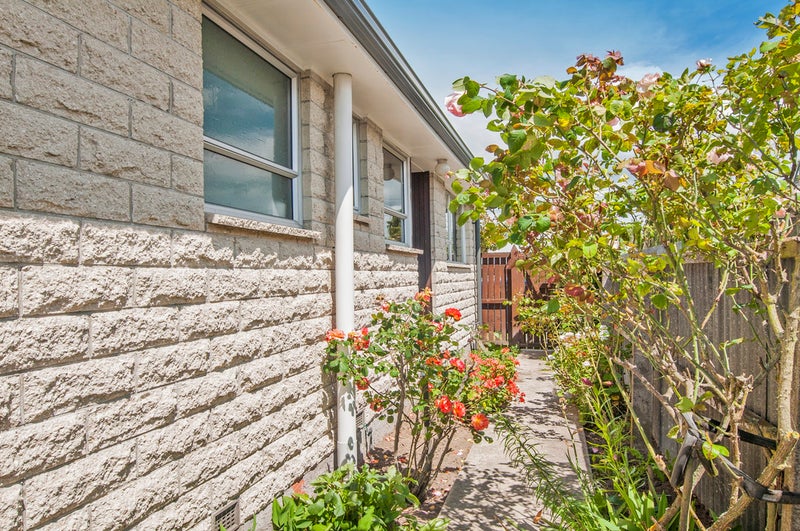 3 Vancouver Crescent, Wainoni, Christchurch - Carousel 23