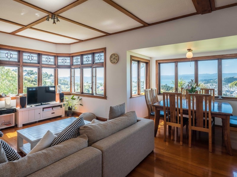 11 Highbury Crescent, Highbury, Wellington - Carousel 1