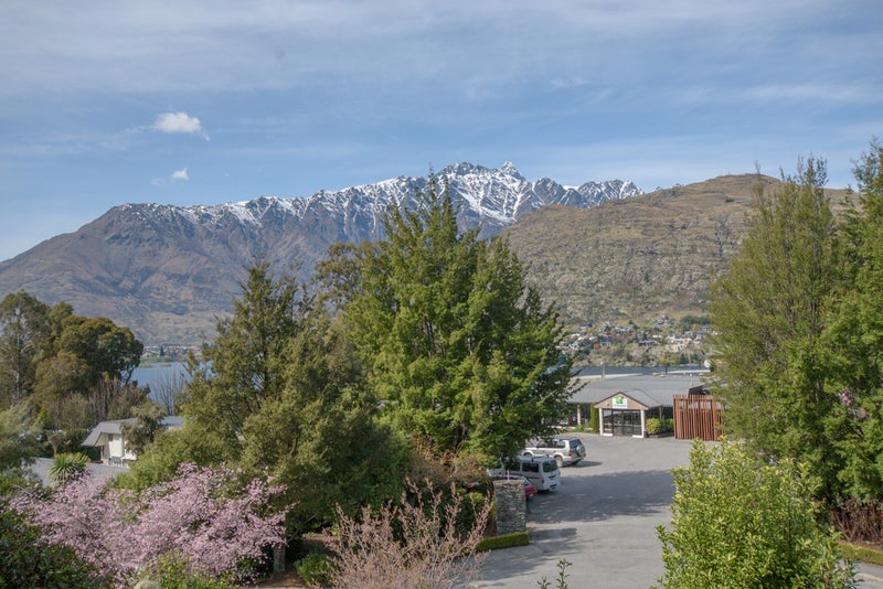 16/43 GOLDRIDGE WAY, FRANKTON RD, QUEENSTOWN - Carousel 2