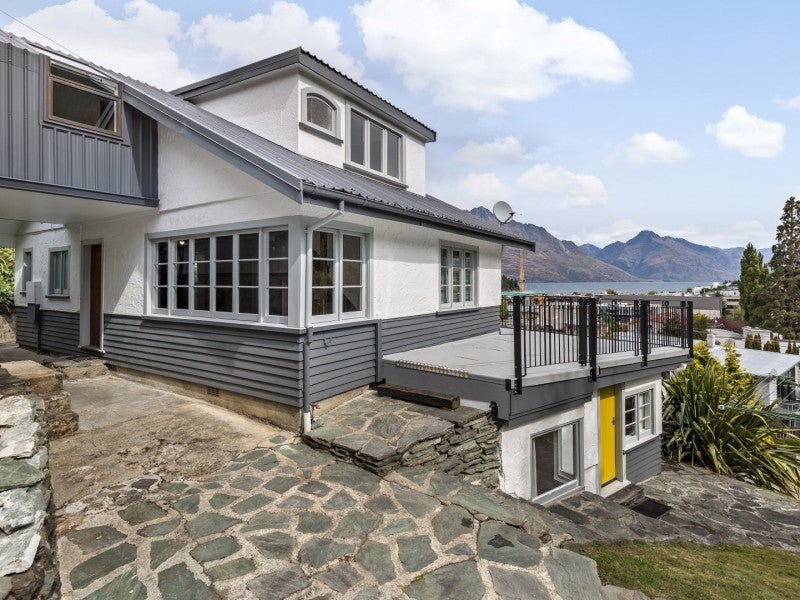 8 Turner Street, Queenstown, Queenstown - Carousel 1