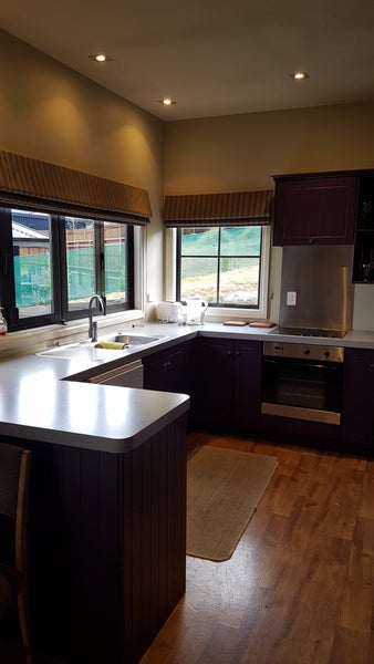 6 Charles Court, Wanaka - Carousel 2