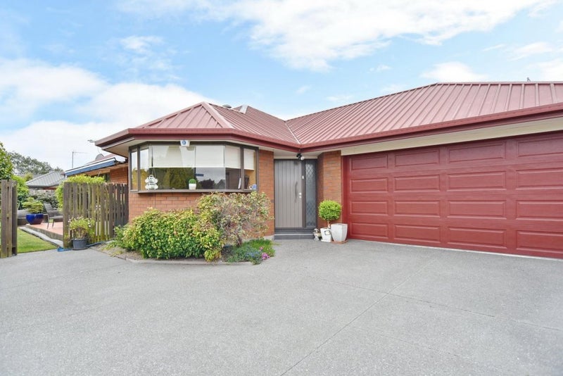 2/2 Kintyre Drive, Broomfield, Christchurch - Carousel 1