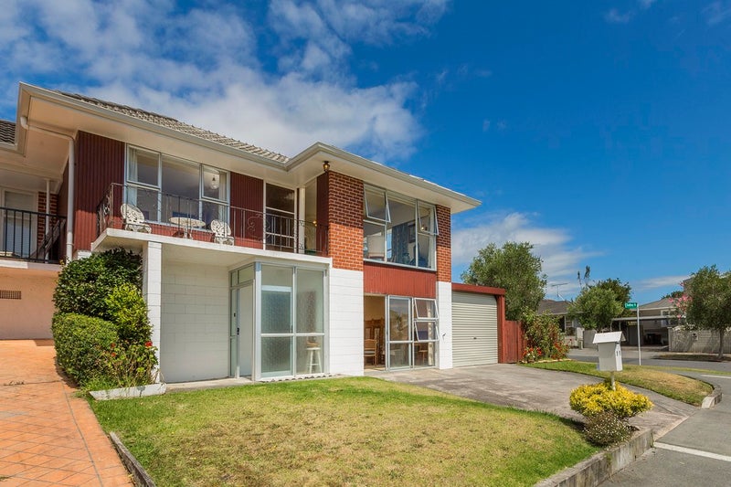 1/1 Godfrey Place, Kohimarama, Auckland - Carousel 1