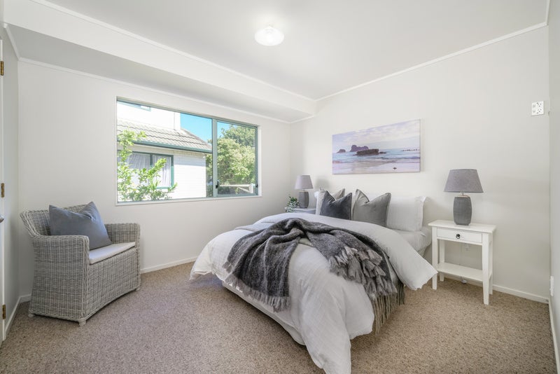 5/7 Marbeth Court, Botany Downs, Auckland - Carousel 2