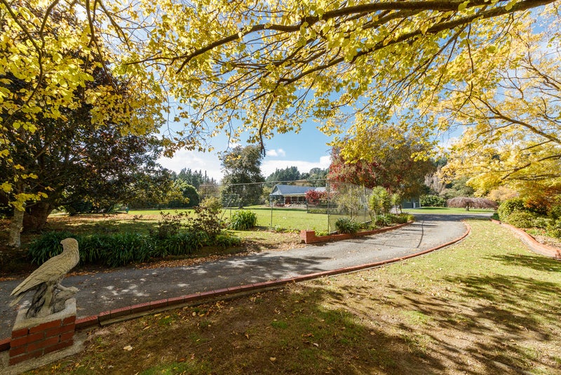 649 Aokautere Drive, Palmerston North - Carousel 2