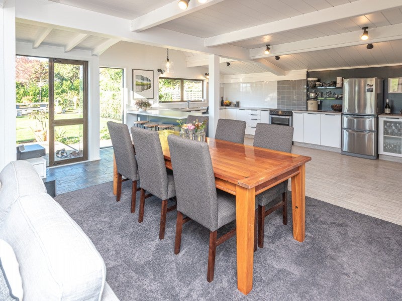 16 Dickens Lane, Otamatea, Whanganui - Carousel 2