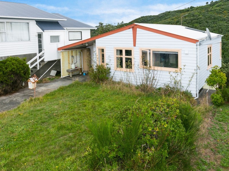 46 View Road, Houghton Bay, Wellington - Carousel 1