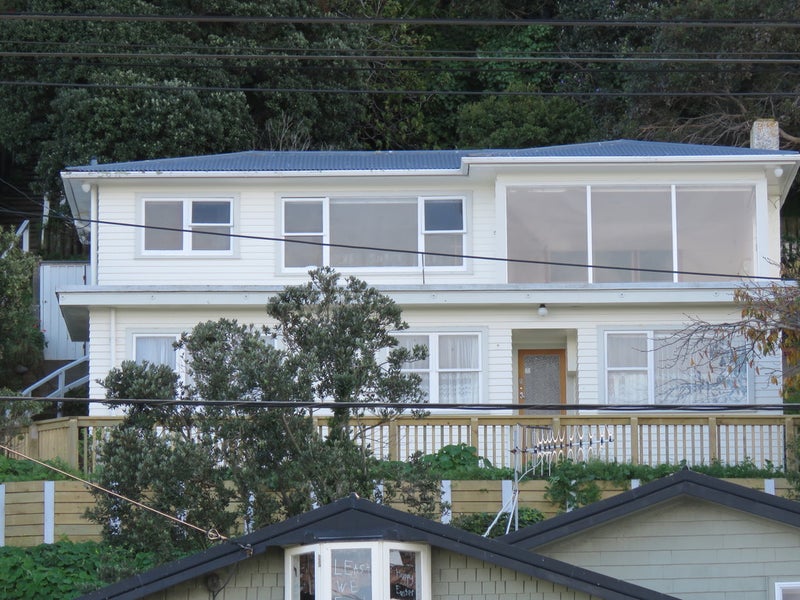 254 Sutherland Road, Lyall Bay, Wellington - Carousel 1