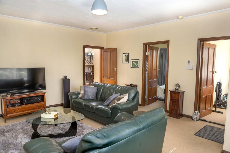 198 Helston Road, Paparangi, Wellington - Carousel 2