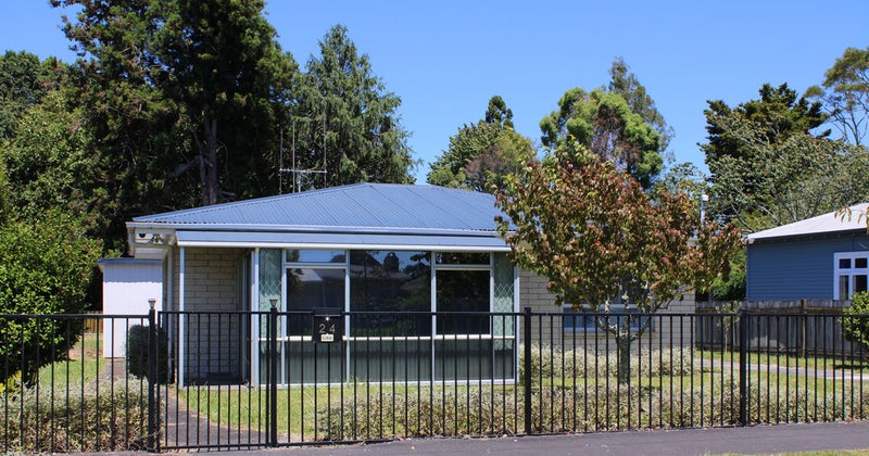 24 Bettina Road, Fairfield, Hamilton - Carousel 1