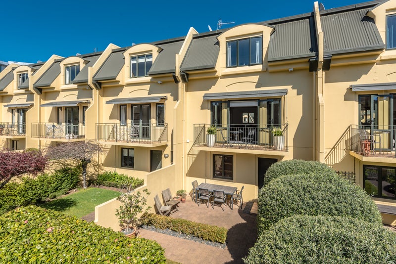 6/102 Grantham Street, Hamilton Central, Hamilton - Carousel 2