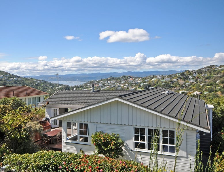 30 Chartwell Drive, Crofton Downs, Wellington - Carousel 1